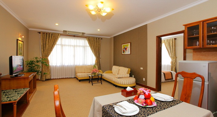 GRAND HOTEL